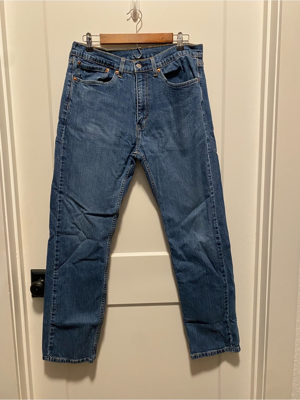 34x32 Levi's 505 Men's Straight Fit Blue Denim Jeans